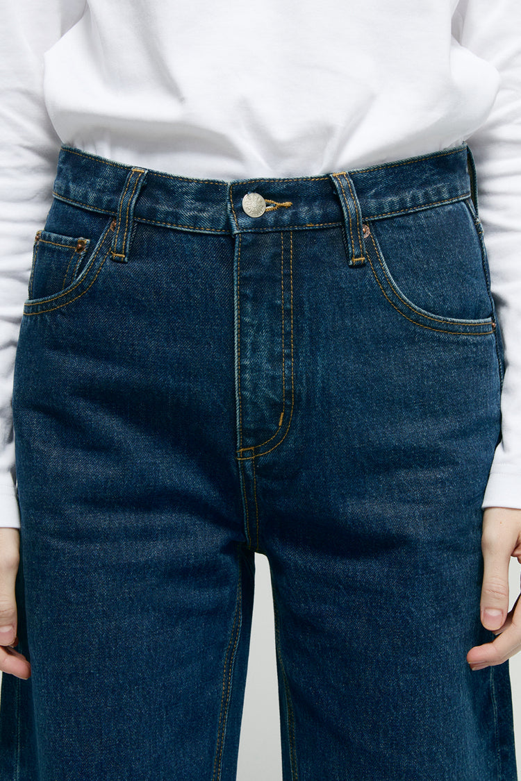 Blueberry Hill Slope Curve Jeans HJ039