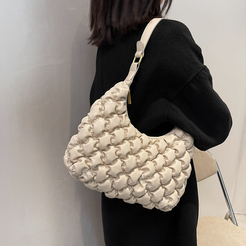 Lingge Quilted Shoulder Messenger Bag