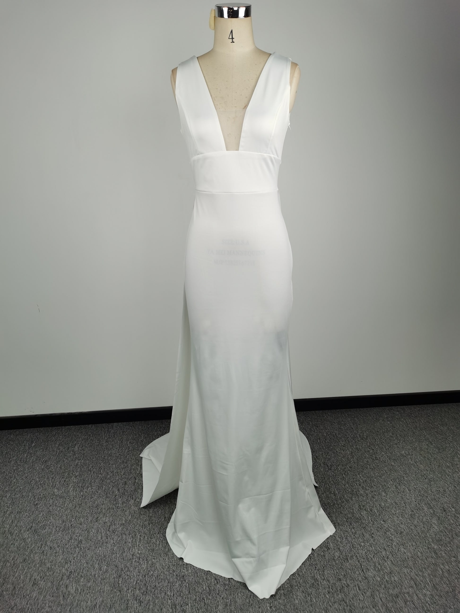 V-neck Sleeveless with Tail Wedding Dress