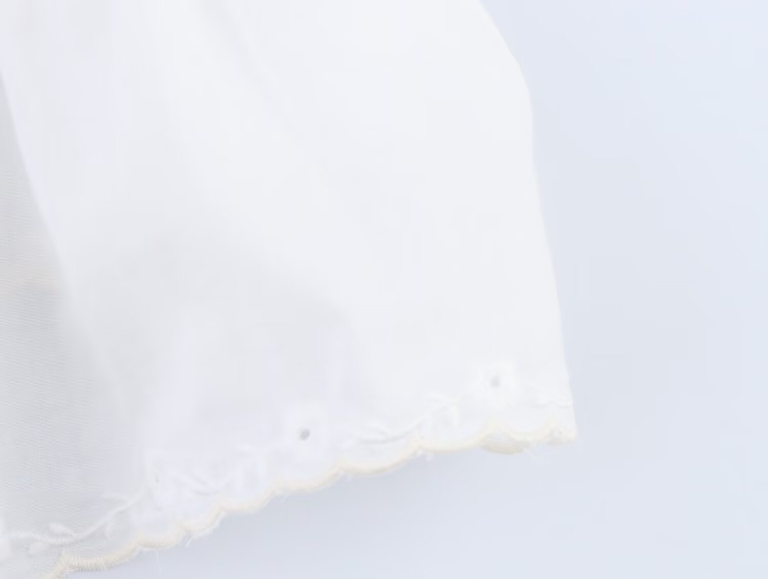 Simple Embroidery Short Pleated Hem Sling Top