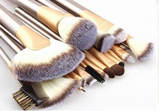 Spot Detonating 24 White Make-up Brush