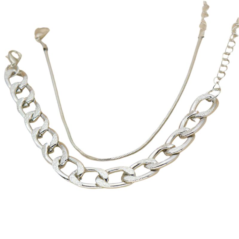 Exaggerated Retro Pattern Fine Snake Chain