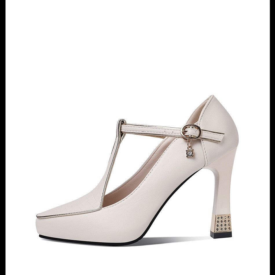 Thick-heeled shoes