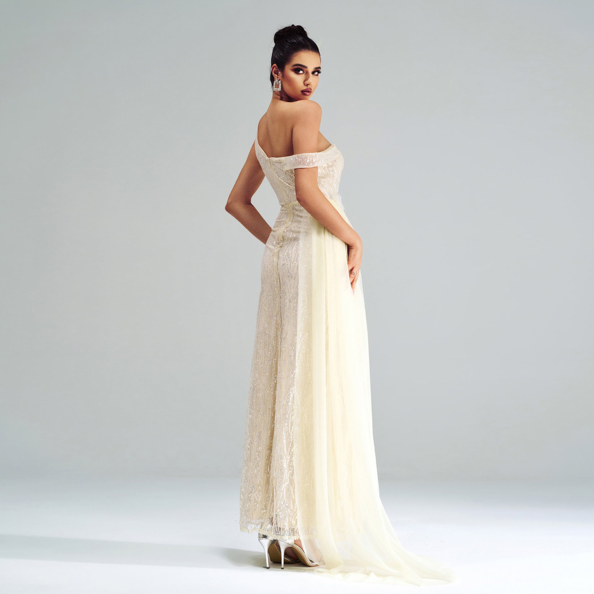 One Shoulder Sheath Sequined Split Wedding Dress