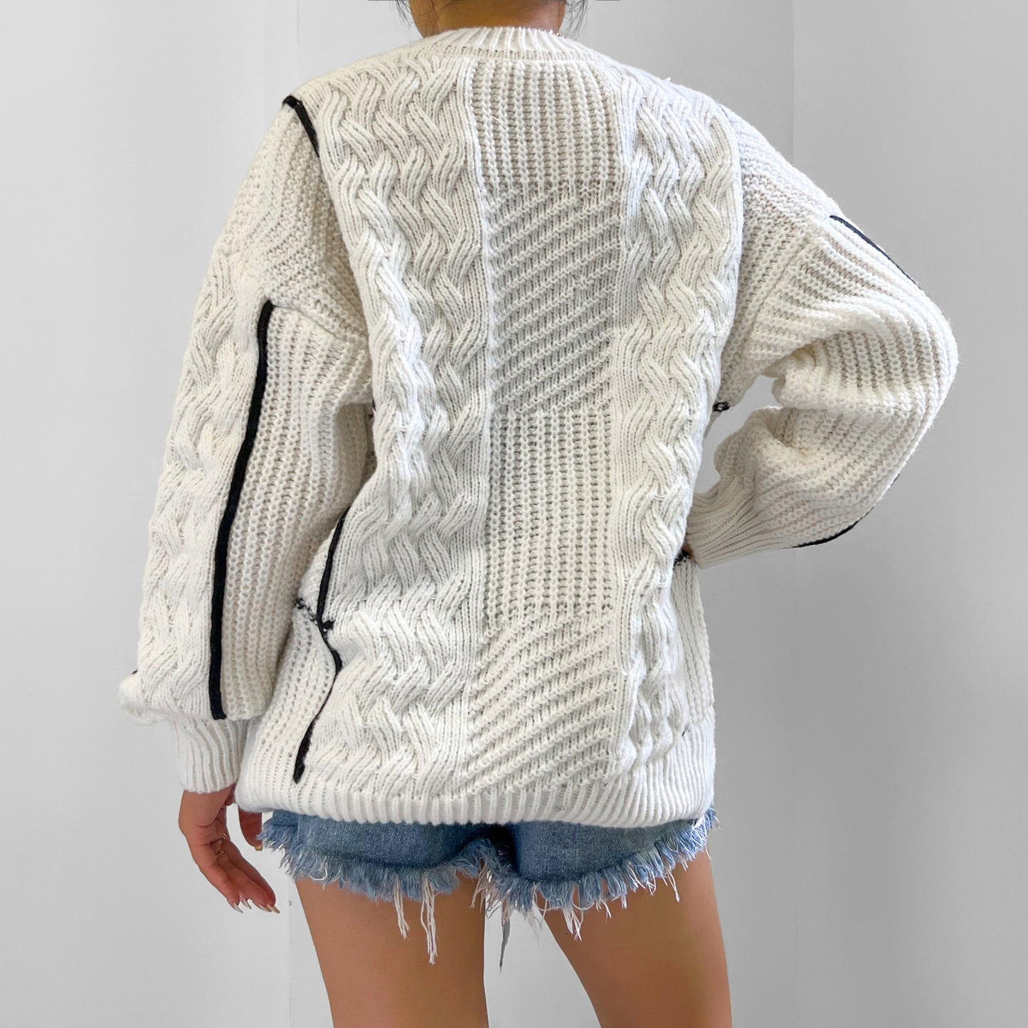 Round Neck Lantern Sweater