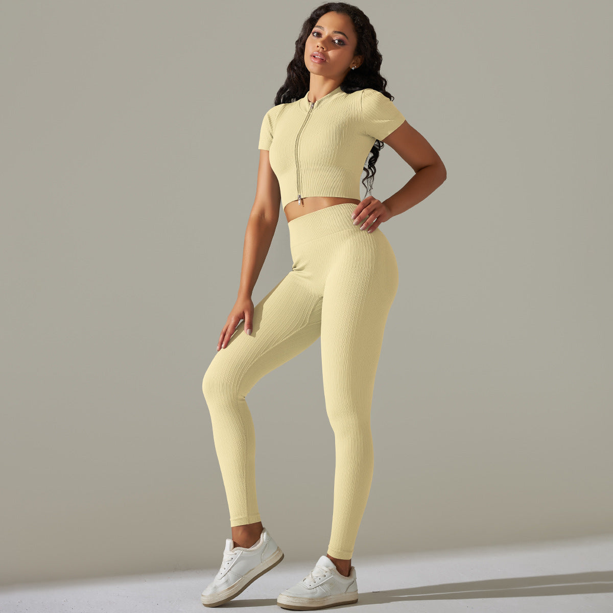 Seamless Knitted Running Active Sets