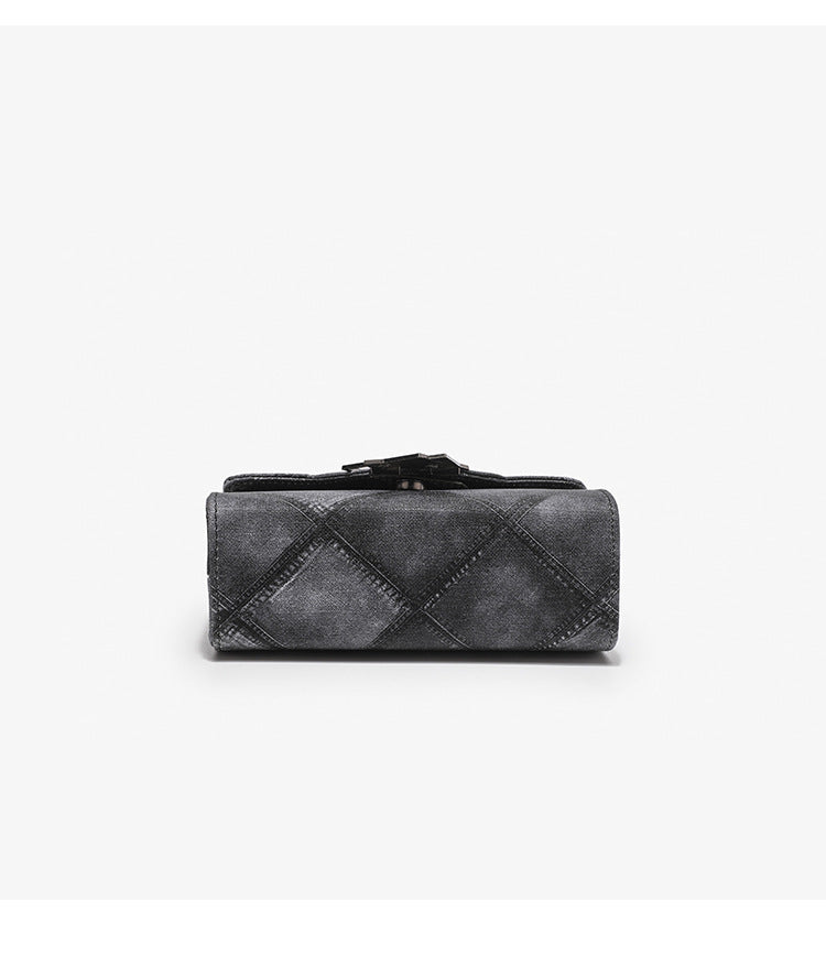 Gradient Rhombus Embossed Chain Messenger Bag