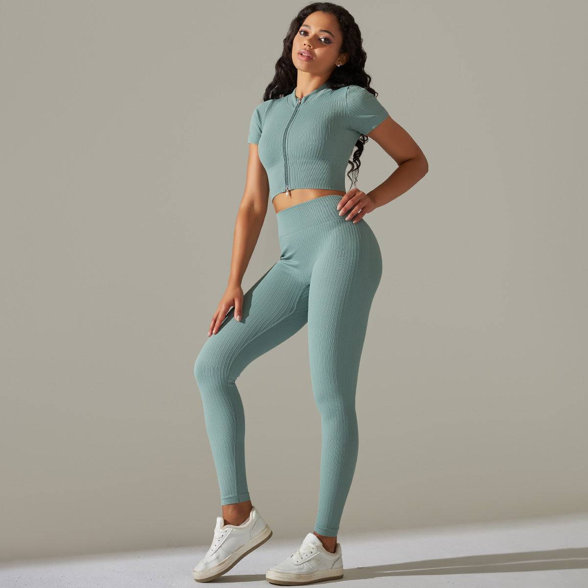 Seamless Knitted Running Active Sets