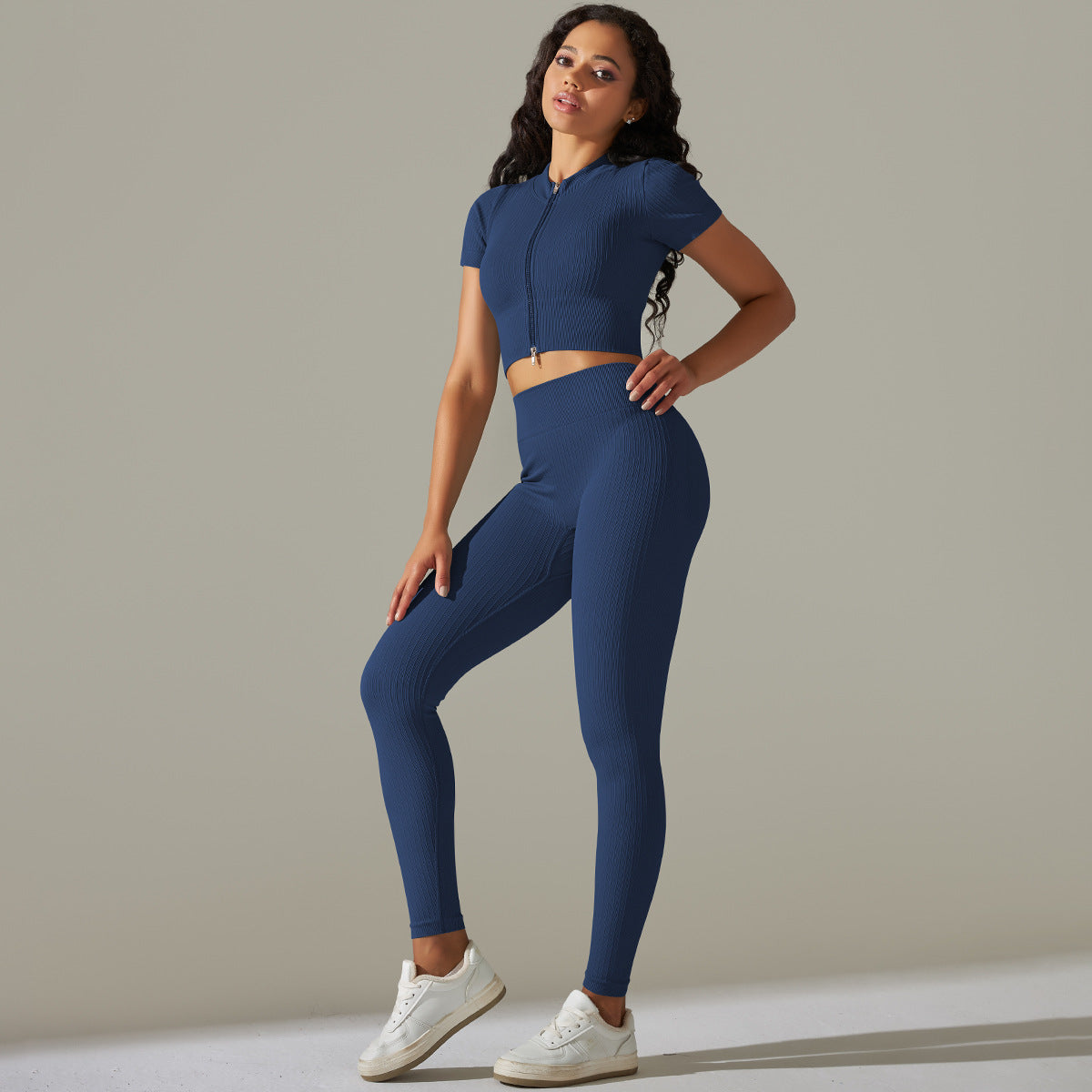 Seamless Knitted Running Active Sets