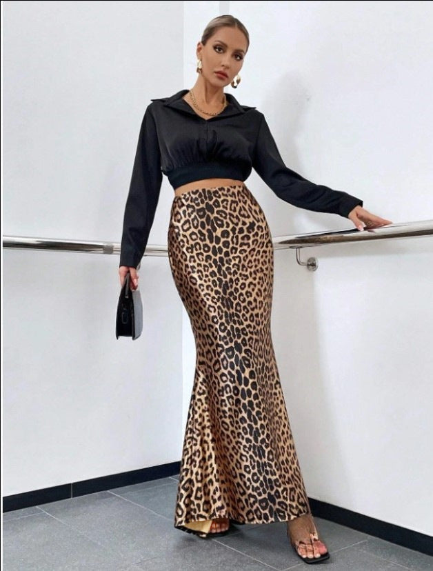 Leopard Print Sheath Skirt