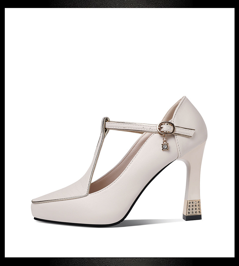 Thick-heeled shoes