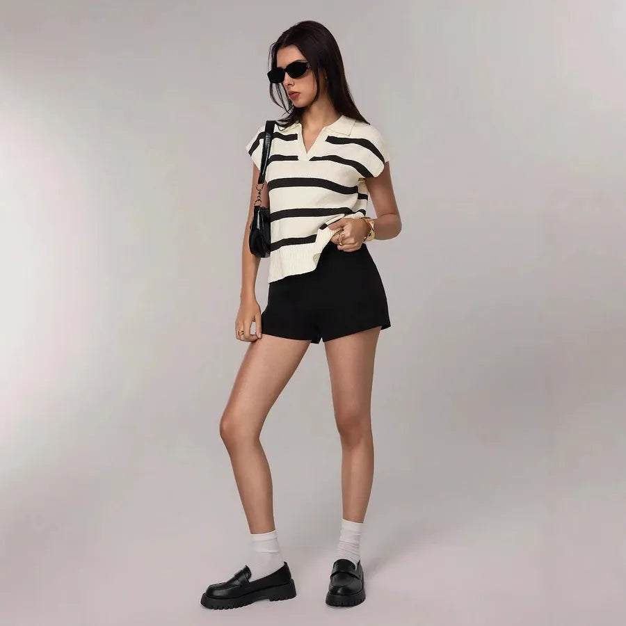 Loose Knitted V-Neck Striped Knit Top