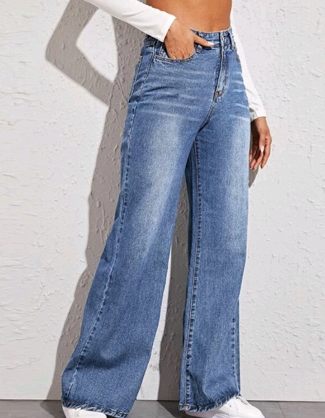 Loose High-Waist Wide-Leg Jeans